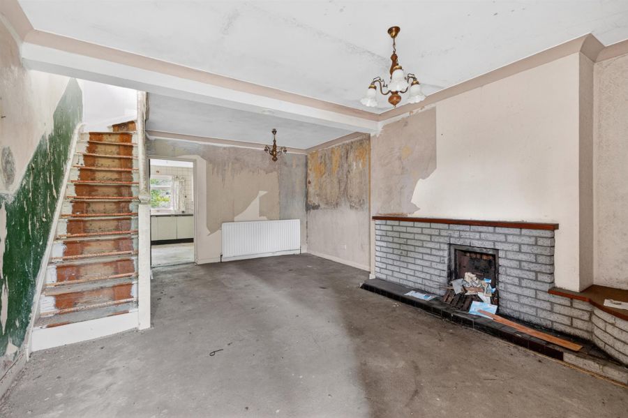 91 Hillsborough Road