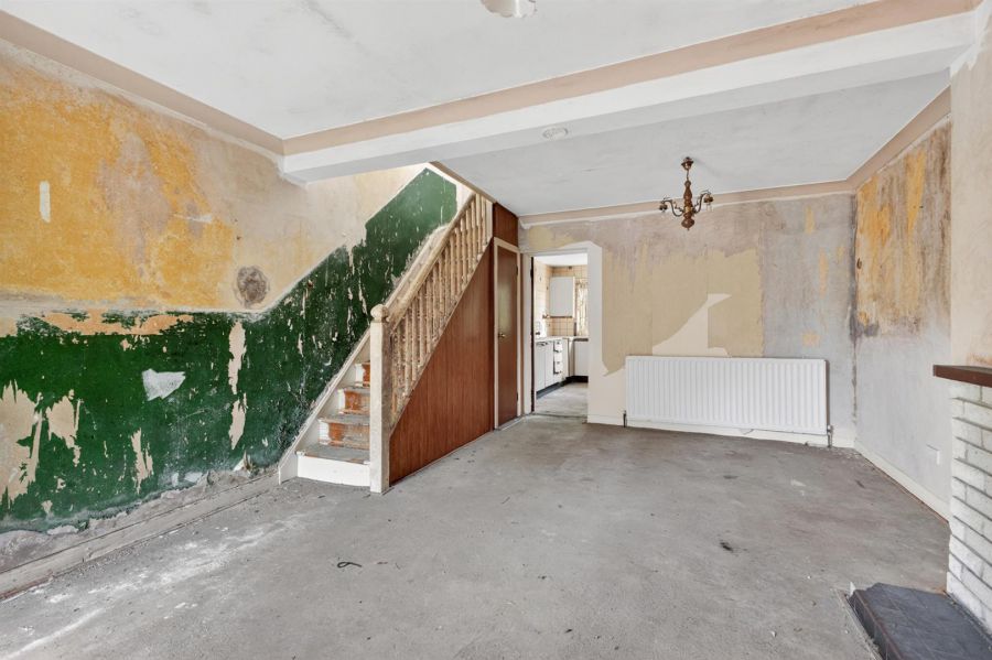 91 Hillsborough Road