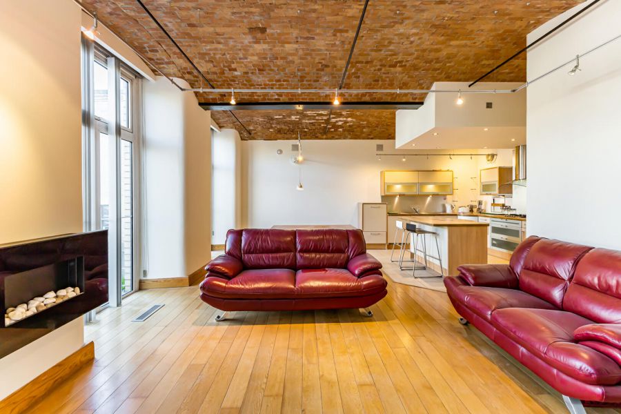 9 The Courtyard