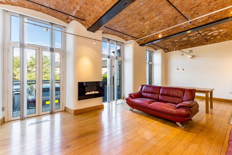 9 The Courtyard