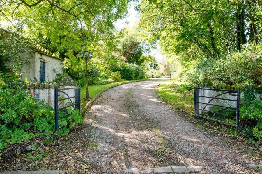 Crabapple Cottage, 29 Craigarusky Road
