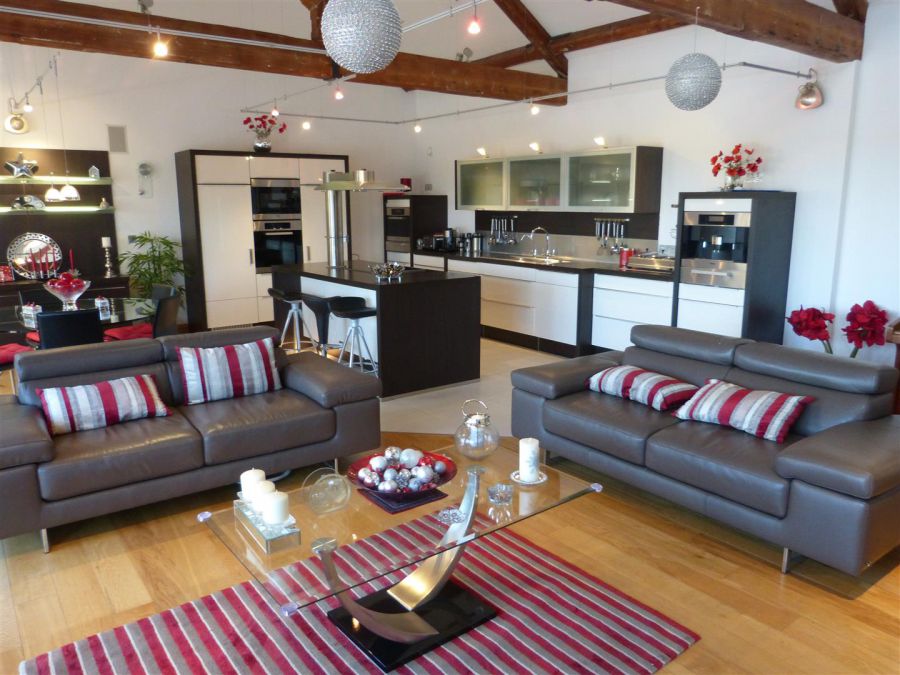 36 The Linen House