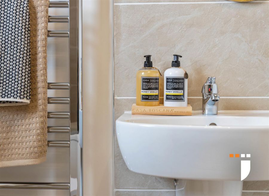 The Caldwell Site 483 Enler Village