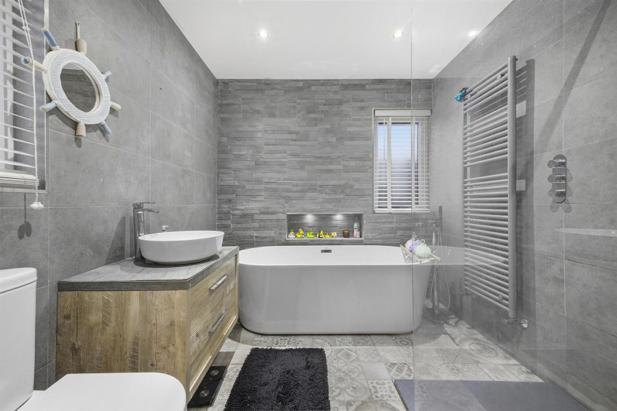 3 Old Grand Jury Manor