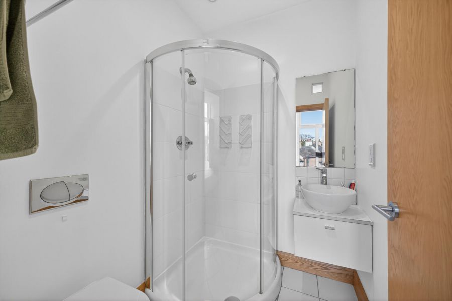 21 The Courtyard, Mill Village