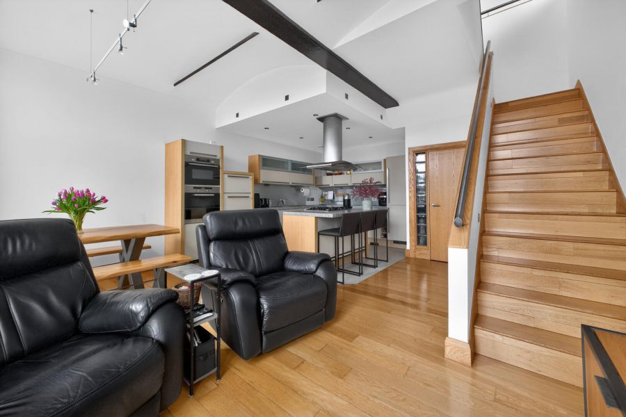 21 The Courtyard, Mill Village