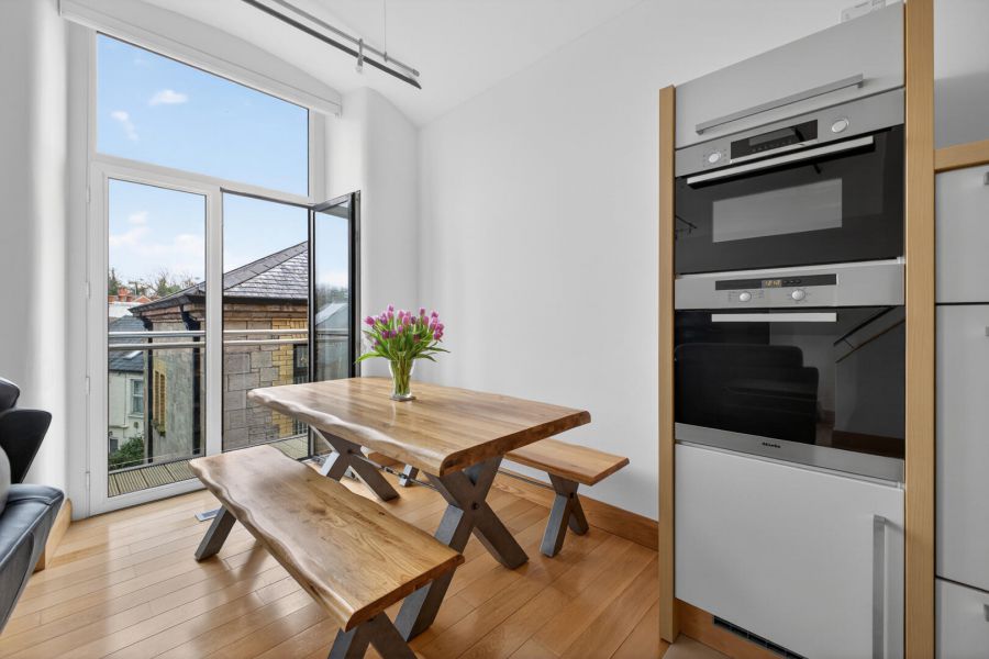 21 The Courtyard, Mill Village