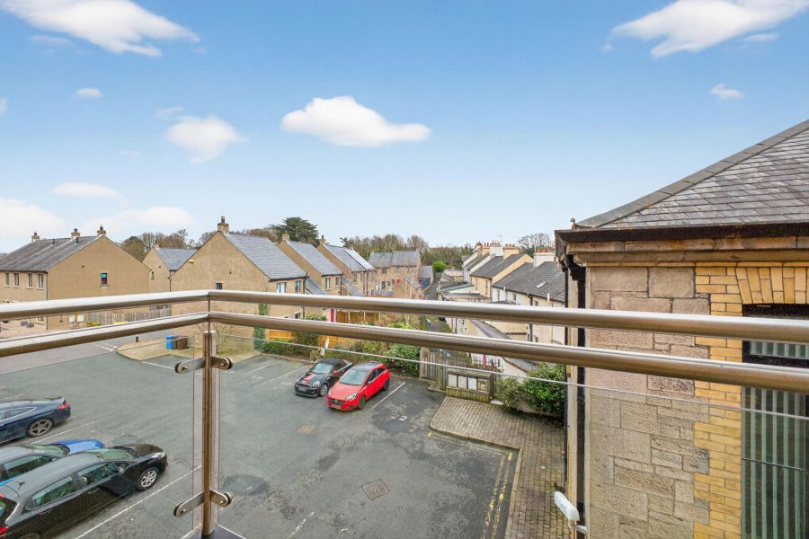 21 The Courtyard, Mill Village