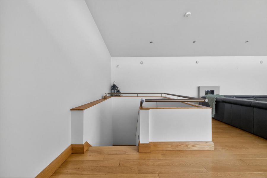 21 The Courtyard, Mill Village