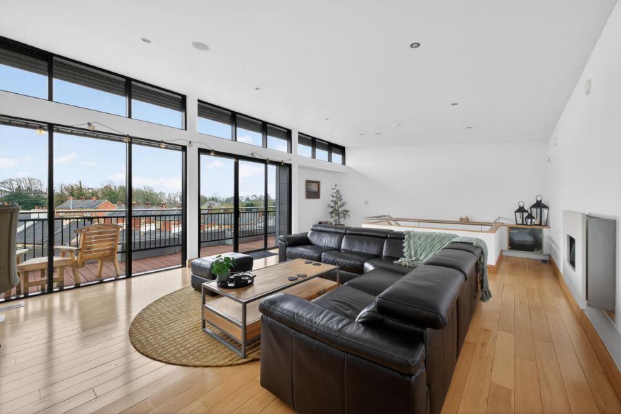 21 The Courtyard, Mill Village