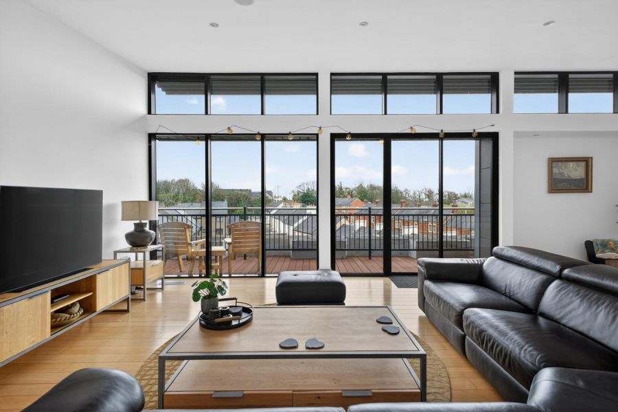 21 The Courtyard, Mill Village