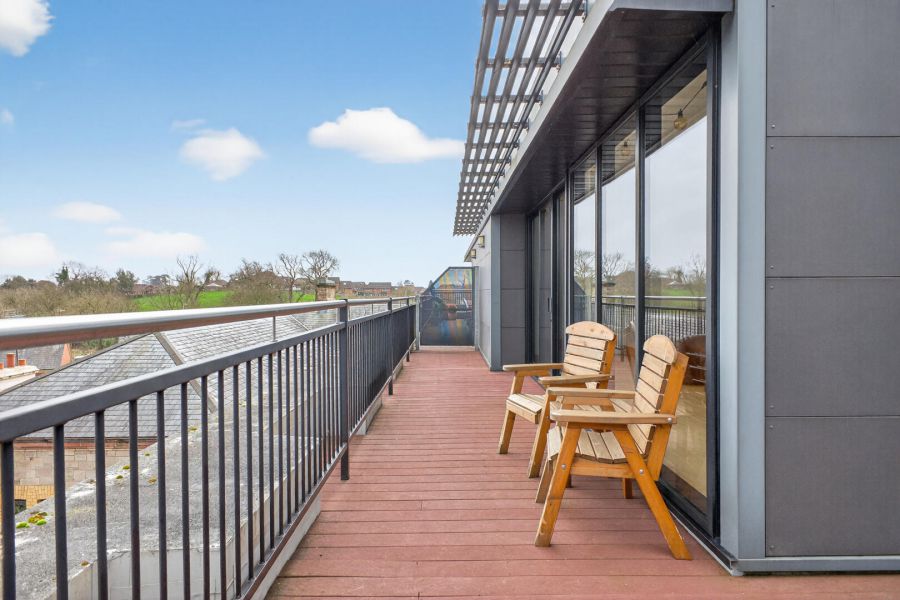 21 The Courtyard, Mill Village