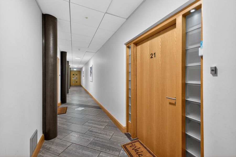 21 The Courtyard, Mill Village