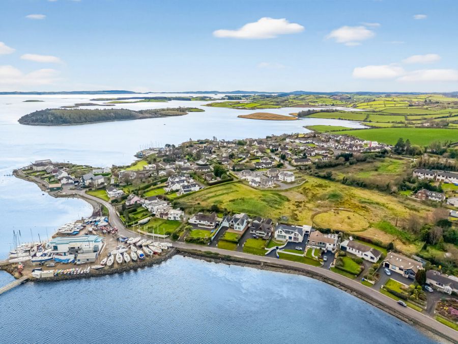 121 Whiterock Bay