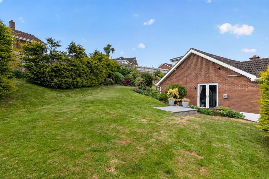2 Dalton Drive