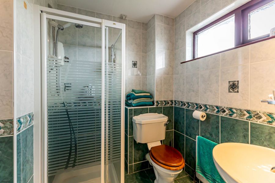 4 Strangford View