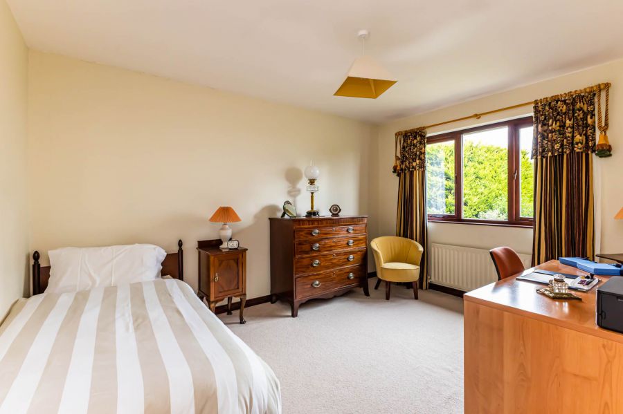 4 Strangford View