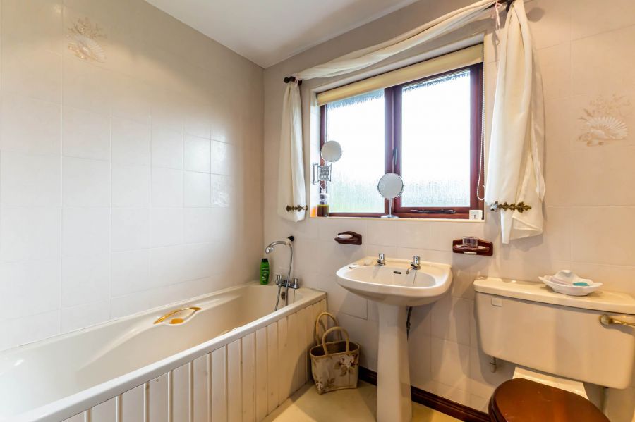 4 Strangford View