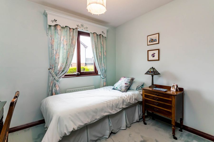 4 Strangford View