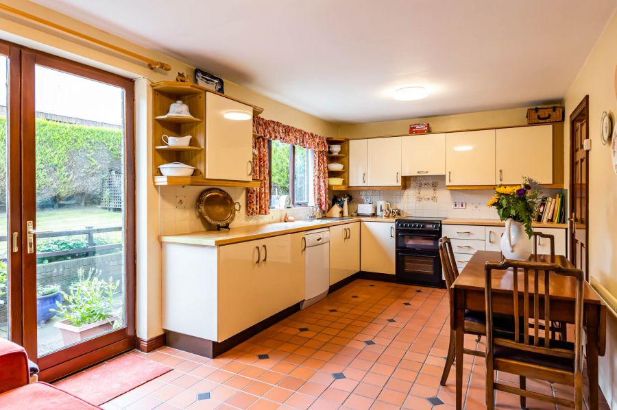 4 Strangford View