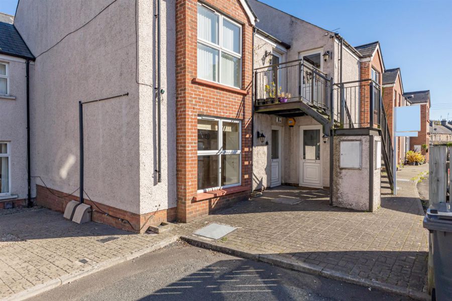 15 Spinners Court 15 Spinners Court