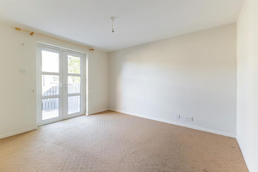 15 Spinners Court 15 Spinners Court