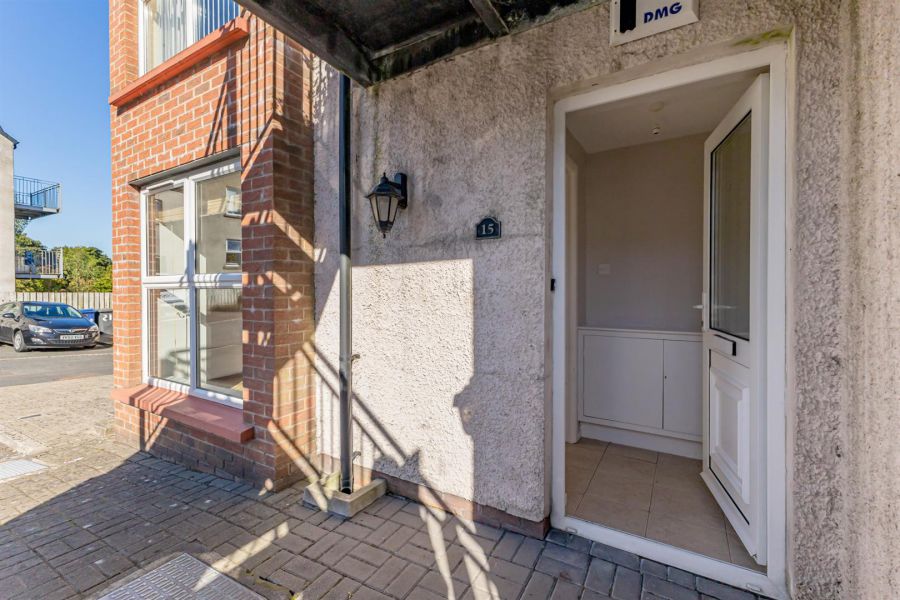 15 Spinners Court 15 Spinners Court