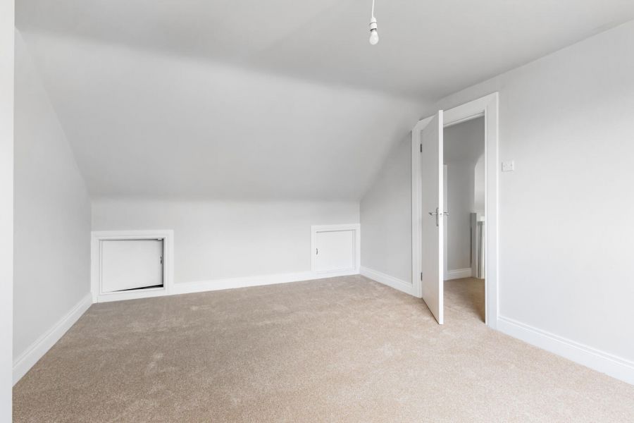 33 Dermott Walk