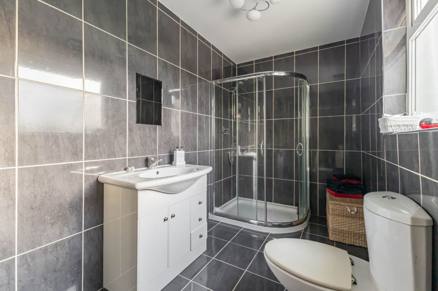 Ashmore, 17 Trench Road