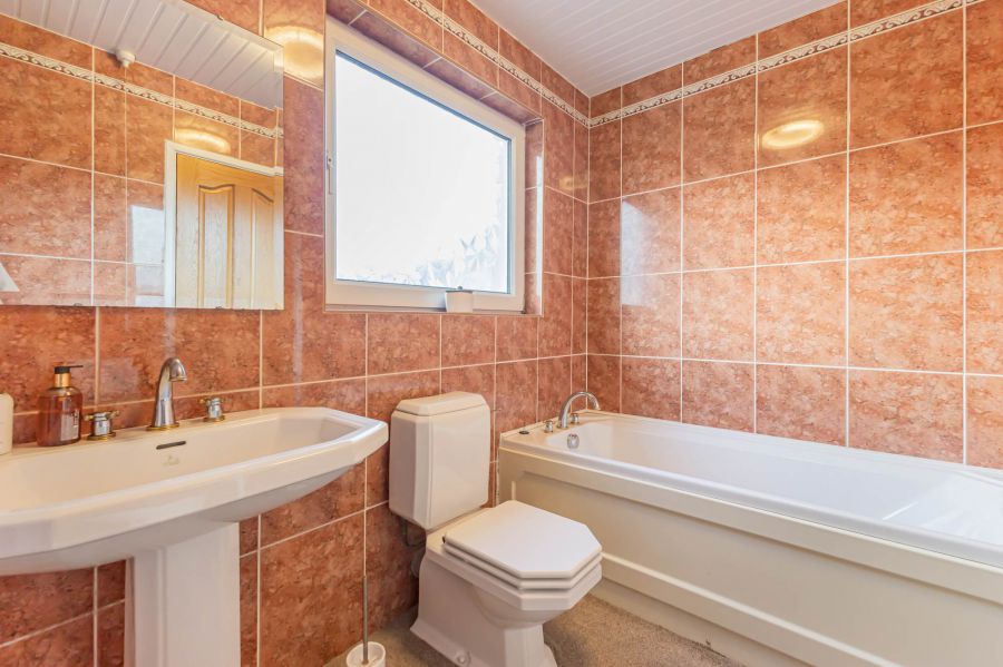 Ashmore, 17 Trench Road