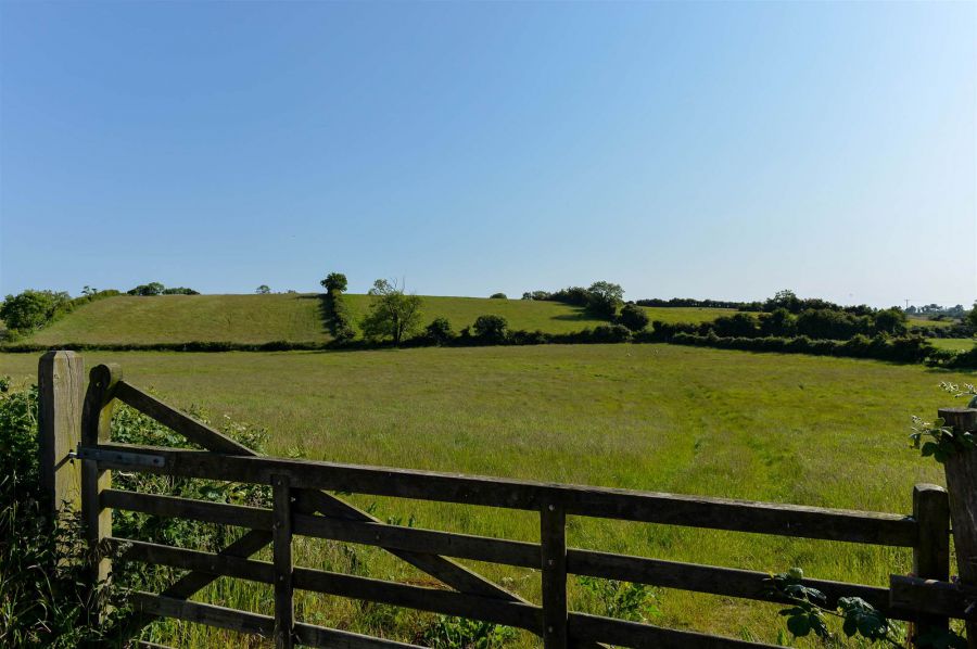 Ashmore, 17 Trench Road