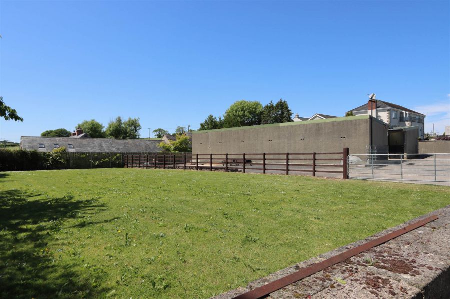 Ashmore, 17 Trench Road