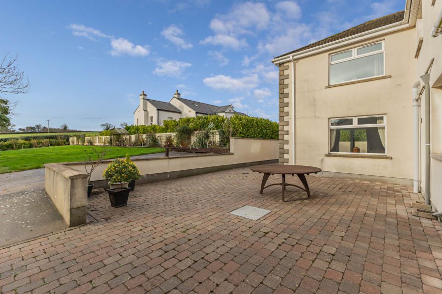 Ashmore, 17 Trench Road