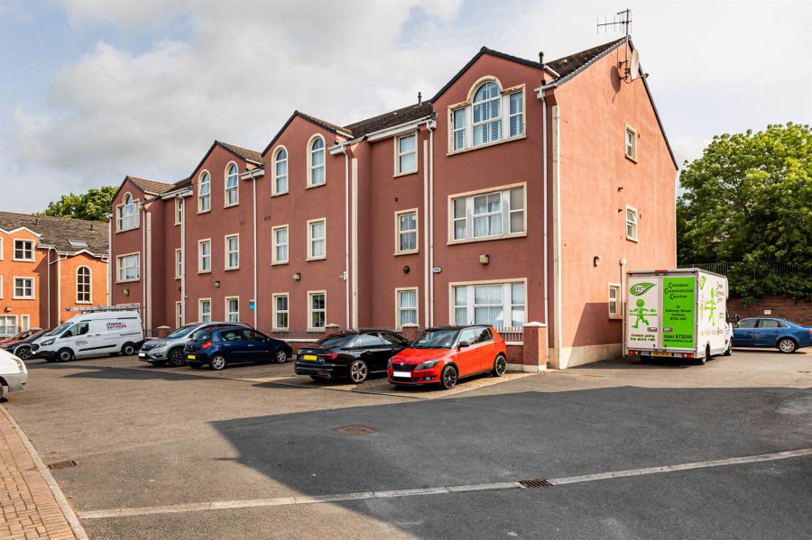 12 Hampton Court,ballygowan, newtownards, BT23 6HW