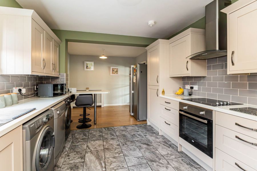 11 Dermott Green