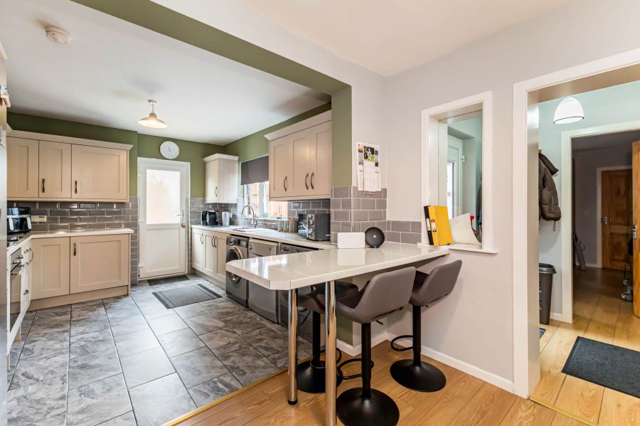 11 Dermott Green