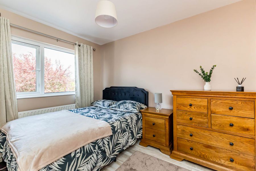 11 Dermott Green