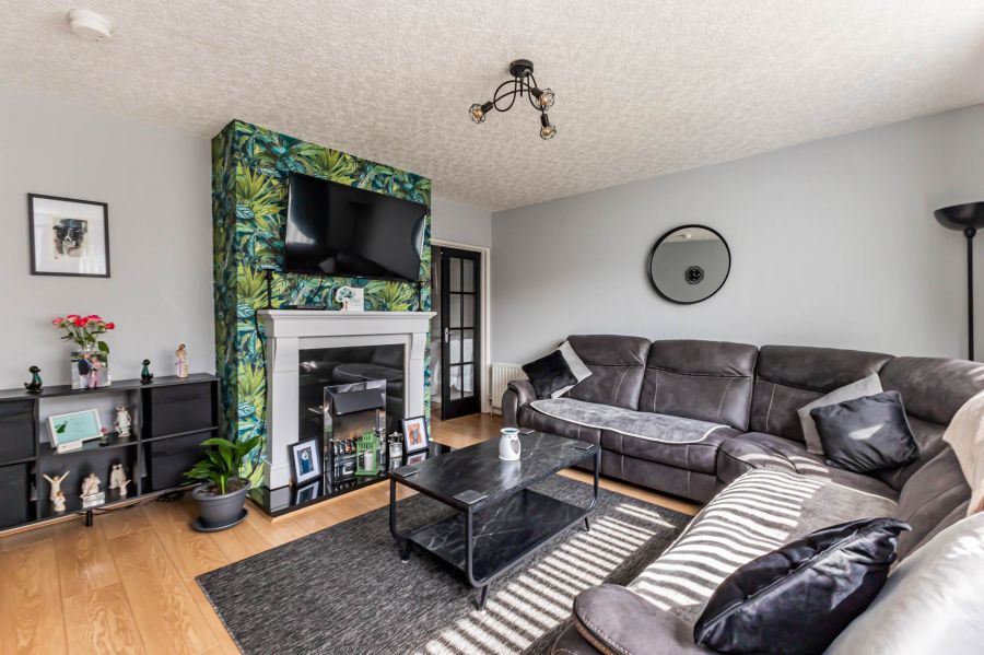11 Dermott Green