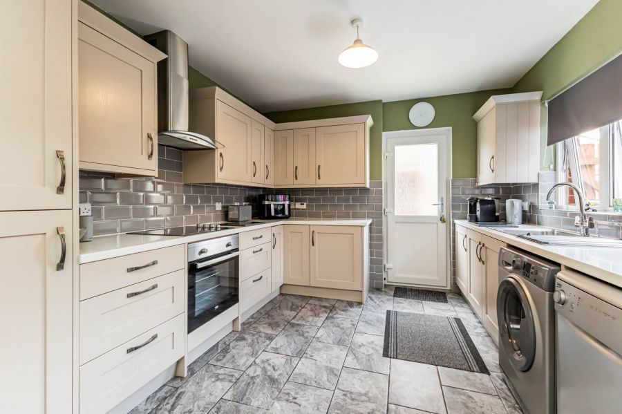11 Dermott Green