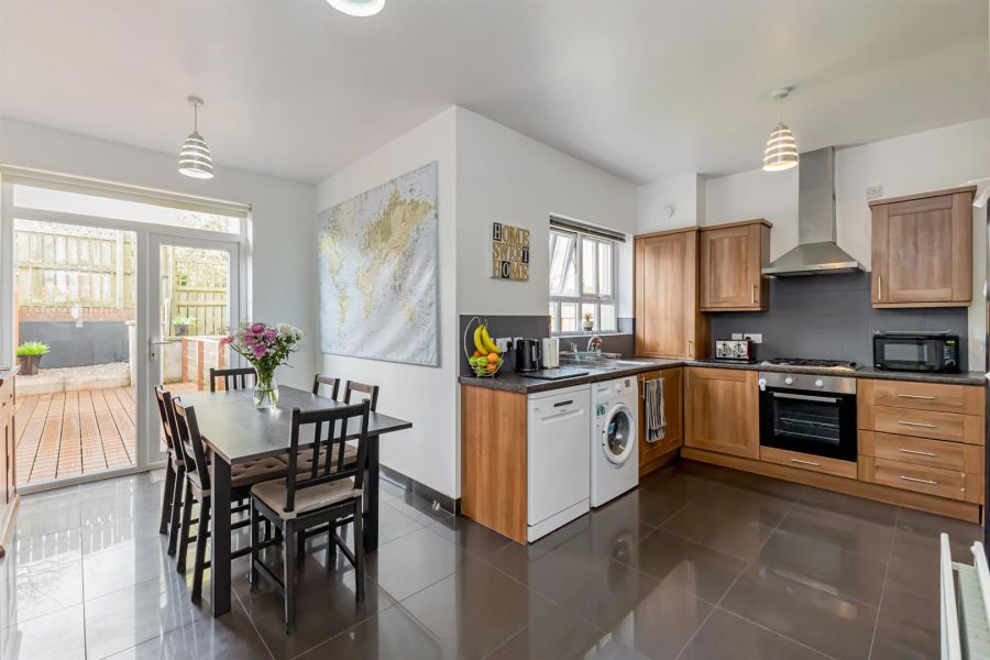 6 Lansdowne Crescent