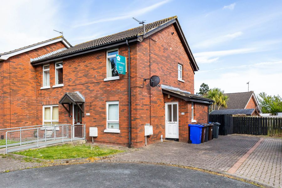 15B Straiddorn Green
