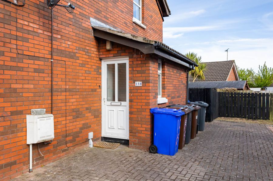 15b Straiddorn Green