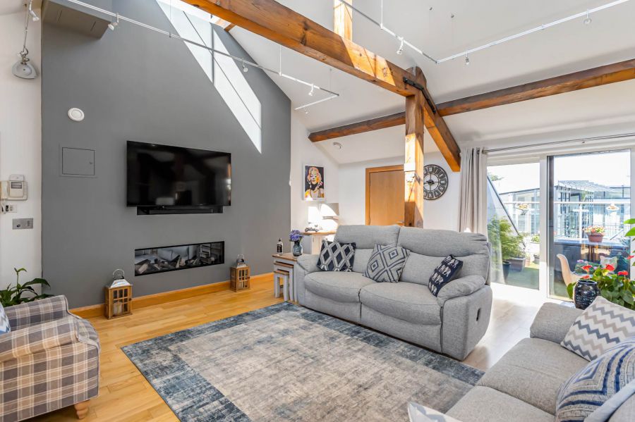 28 The Linen House