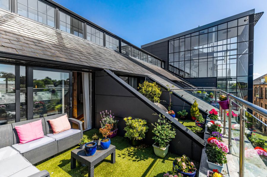 28 The Linen House