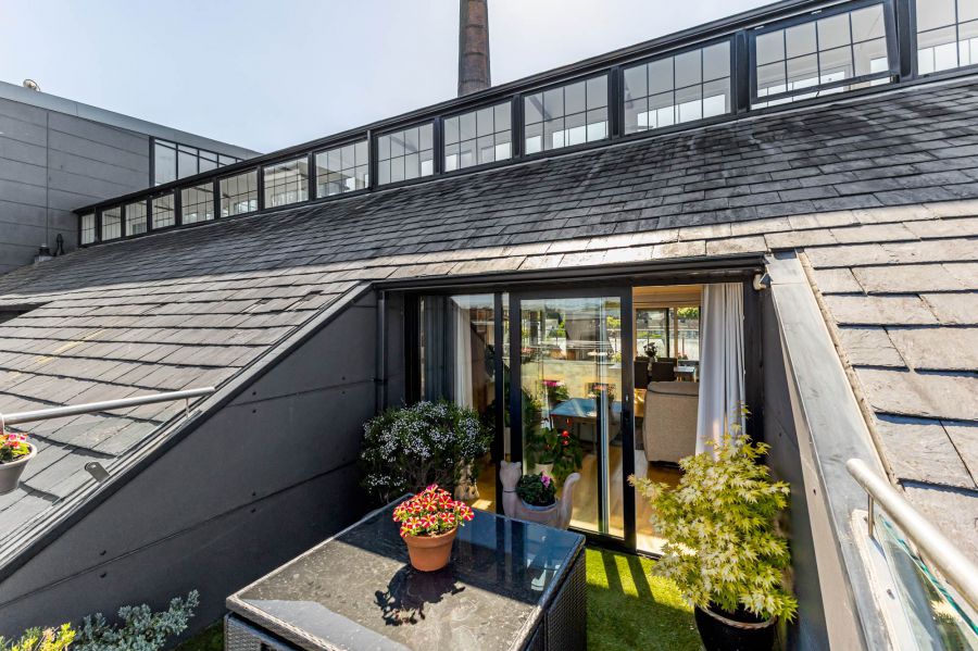 28 The Linen House