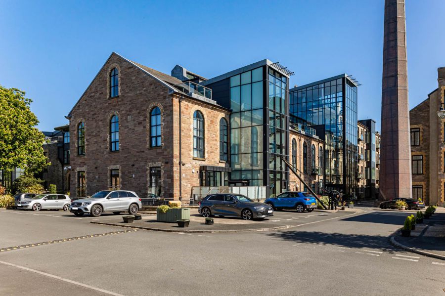 28 The Linen House