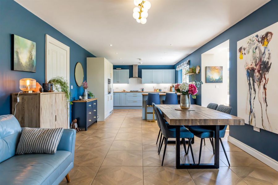  Kendrew, 49 Ashgrove Walk