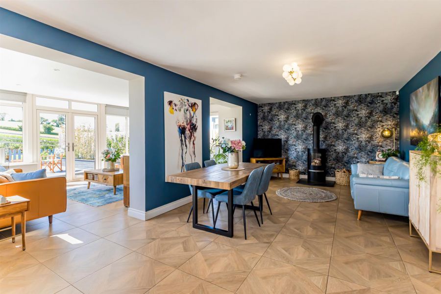  Kendrew, 49 Ashgrove Walk
