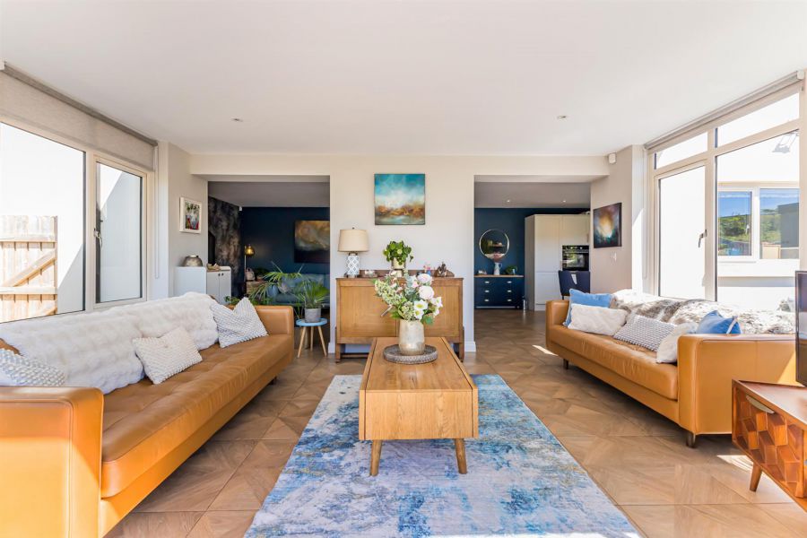  Kendrew, 49 Ashgrove Walk