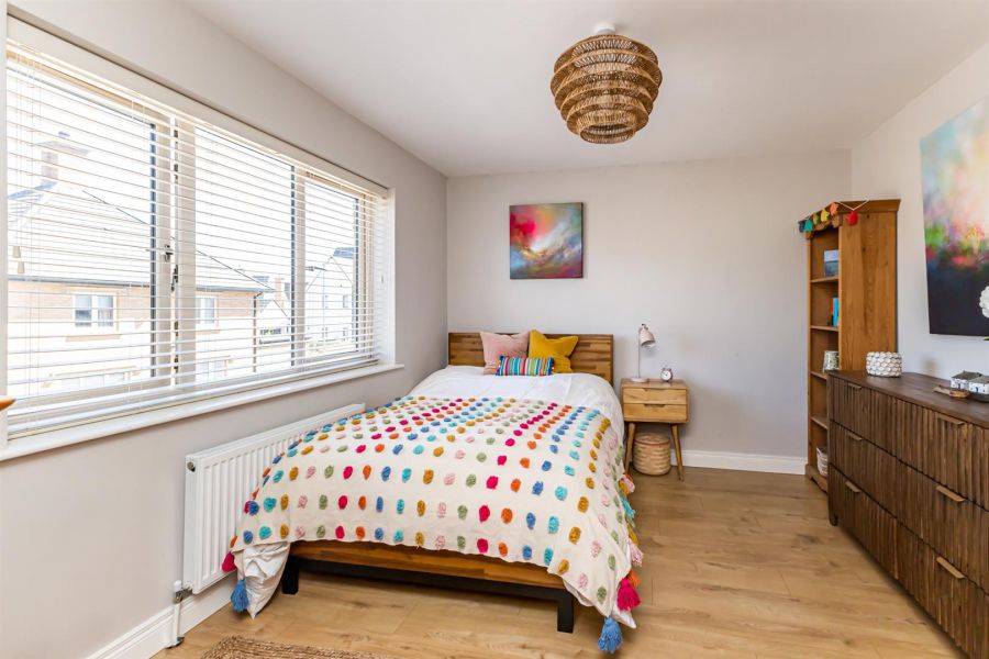  Kendrew, 49 Ashgrove Walk
